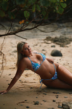 Load image into Gallery viewer, FAE BIKINI TOP - BLUE