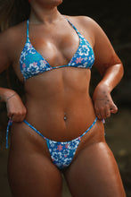 Load image into Gallery viewer, FAE BIKINI TOP - BLUE