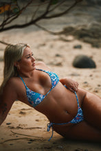 Load image into Gallery viewer, FAE BIKINI TOP - BLUE
