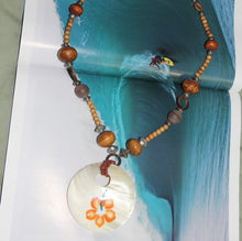Load image into Gallery viewer, HAWAII NECKLACE

